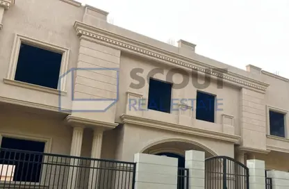 فيلا - 6 غرف نوم - 4 حمامات للبيع في غرب الجولف - كمبوندات القطامية - القطامية - مدينة القاهرة الجديدة - القاهرة