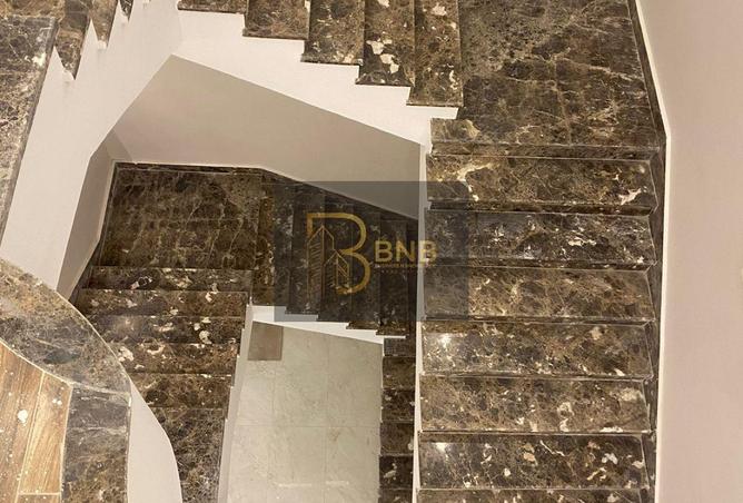 8381628 - Property Image 2