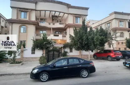 Apartment - 5 Bedrooms - 3 Bathrooms for sale in Touristic Zone 1 - Touristic Zone - Al Motamayez District - 6 October City - Giza