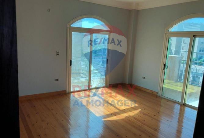 8302033 - Property Main Image