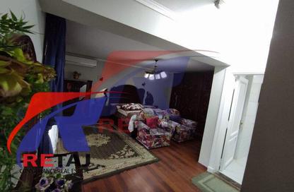 Apartment - 3 Bedrooms - 3 Bathrooms for rent in Al Nasr Road - Manteqet Al Cinema - Nasr City - Cairo