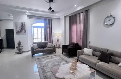 Apartment - 3 Bedrooms - 3 Bathrooms for rent in Doctor Yassin Abdel Ghaffar St. - Area C - Ganoob El Acadimia - New Cairo City - Cairo