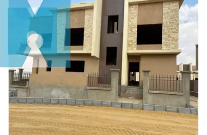 تاون هاوس - 5 غرف نوم - 5 حمامات للبيع في شارع حوض 1 - الحزام الاخضر - مدينة 6 أكتوبر - الجيزة