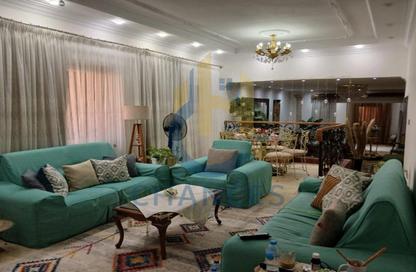 Apartment - 3 Bedrooms - 3 Bathrooms for sale in Al Nasr St. - El Laselky - New Maadi - Hay El Maadi - Cairo