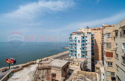 شقة - 4 غرف نوم - 1 حمام للبيع في كامب شيزار - حي وسط - الاسكندرية