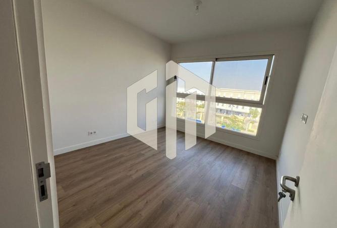 8163885 - Property Image 2