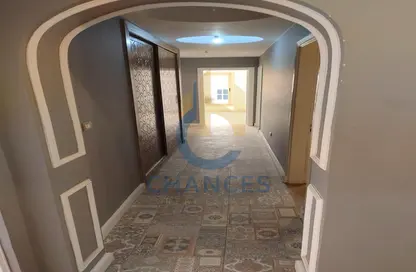 Apartment - 3 Bedrooms - 3 Bathrooms for sale in Road Inside Compound Al Safwa - Degla - Hay El Maadi - Cairo
