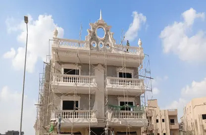 Apartment - 3 Bedrooms - 2 Bathrooms for sale in 2nd Neighborhood - 3rd District East - Shorouk City - Cairo