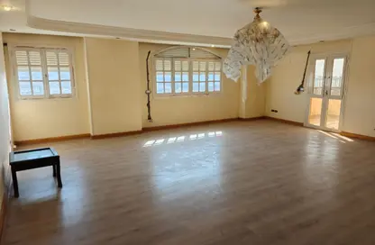 Apartment - 3 Bedrooms - 2 Bathrooms for rent in 6th Sector - Zahraa El Maadi - Hay El Maadi - Cairo