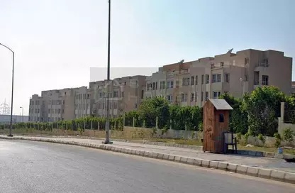 Roof - 1 Bedroom for sale in 16th District - Sheikh Zayed City - Giza