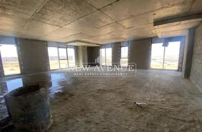 Office Space - Studio - 1 Bathroom for rent in Hyde Park - 5th Settlement Compounds - The 5th Settlement - New Cairo City - Cairo