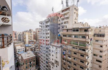 Apartment - 3 Bedrooms - 2 Bathrooms for sale in Doctor Helmy Bahgat Badawi St. - Sporting - Hay Sharq - Alexandria