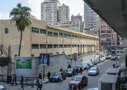 شقة - 3 غرف نوم - 2 حمامات للبيع في شارع الاقبال - لوران - حي شرق - الاسكندرية