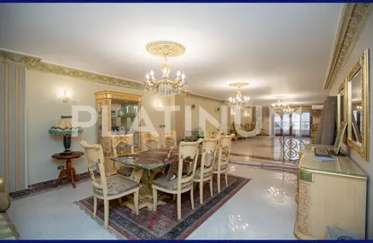 Apartment - 3 Bedrooms - 3 Bathrooms for sale in Mohamed Fawzy Moaz St. - Smouha - Hay Sharq - Alexandria