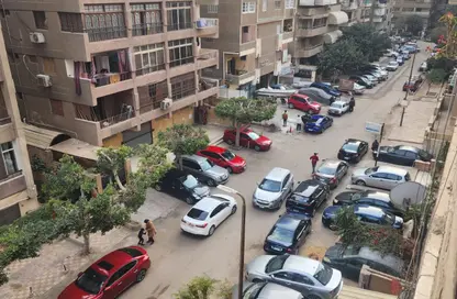 Apartment - 3 Bedrooms - 2 Bathrooms for sale in Ahmed Al Semman St. - 8th Zone - Nasr City - Cairo