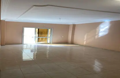 Apartment - 3 Bedrooms - 2 Bathrooms for rent in North Lotus - El Lotus - New Cairo City - Cairo