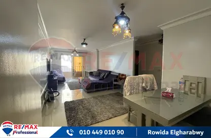 Apartment - 3 Bedrooms - 1 Bathroom for rent in Al Geish Road - Camp Chezar - Hay Wasat - Alexandria