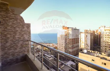 شقة - 3 غرف نوم - 2 حمامات للبيع في سبورتنج - حي شرق - الاسكندرية