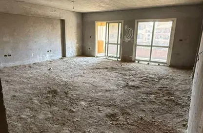 Apartment - 3 Bedrooms - 2 Bathrooms for sale in Al Khamayel city - Sheikh Zayed Compounds - Sheikh Zayed City - Giza