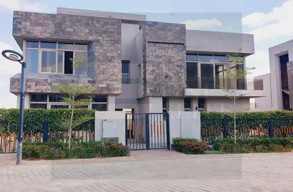 Villa - 5 Bedrooms - 5 Bathrooms for sale in Sun Capital - Fayoum Desert road - 6 October City - Giza