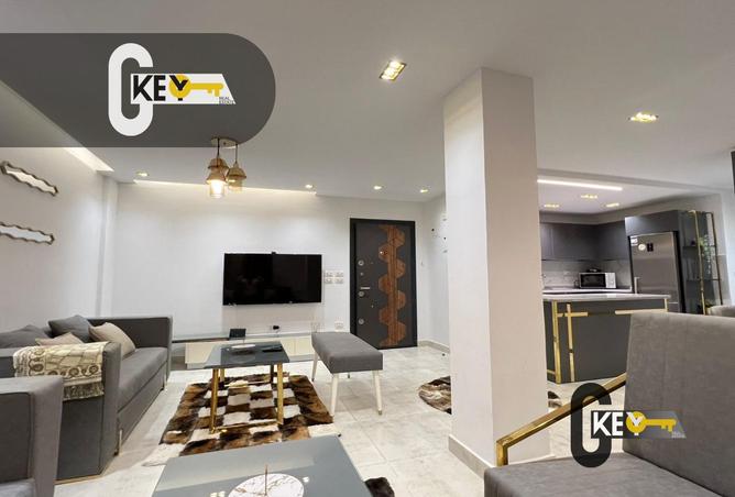 8081621 - Property Image 2