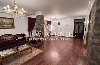Apartment - 3 Bedrooms - 3 Bathrooms for sale in Ard El Golf - Heliopolis - Masr El Gedida - Cairo