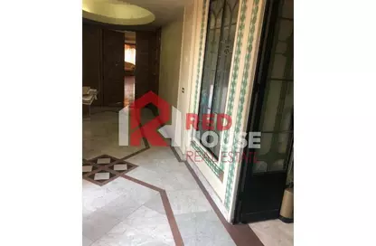 Apartment - 5 Bedrooms - 5 Bathrooms for sale in Nile St. - Dokki - Giza