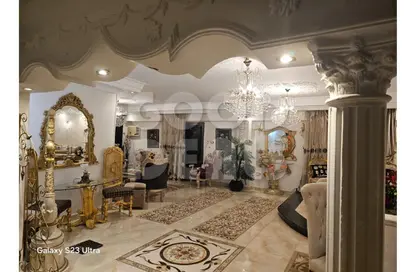 Apartment - 3 Bedrooms - 2 Bathrooms for sale in Zaker Hussein St. - Al Hadiqah Al Dawliyah - 7th District - Nasr City - Cairo