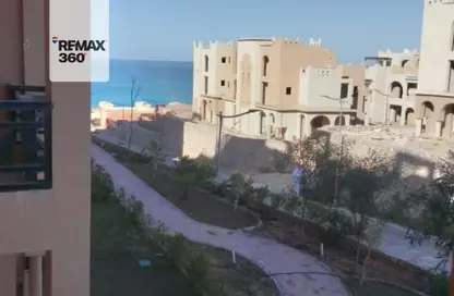 Chalet - 2 Bedrooms - 2 Bathrooms for sale in Emirates Heights - Qesm Ad Dabaah - North Coast