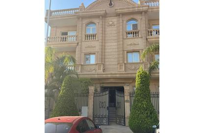 Duplex - 6 Bedrooms - 4 Bathrooms for sale in Omar Khorshid St. - El Banafseg 10 - El Banafseg - New Cairo City - Cairo