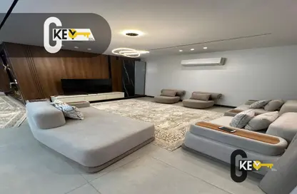 شقة - 3 غرف نوم - 2 حمامات للايجار في شارع طلعت مصطفي - الرحاب المرحلة الخامسة - الرحاب - مدينة القاهرة الجديدة - القاهرة