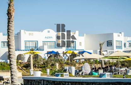 Chalet - 2 Bedrooms - 2 Bathrooms for sale in Mountain View - Ras Al Hekma - North Coast