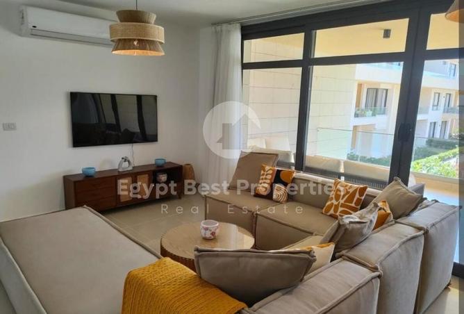 8240947 - Property Image 3