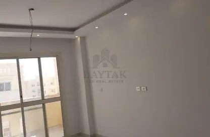 Apartment - 2 Bedrooms - 1 Bathroom for sale in Degla Palms - Al Wahat Road - 6 October City - Giza