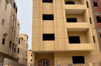 بناية كاملة - 3 غرف نوم - 2 حمامات للبيع في التجمع الثالث - مدينة القاهرة الجديدة - القاهرة