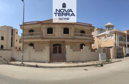 Apartment - 3 Bedrooms - 2 Bathrooms for sale in Al Bostan St. - 9th District - Sheikh Zayed City - Giza