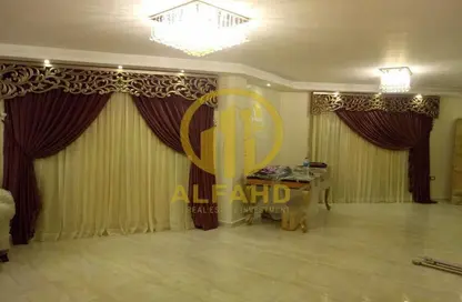 شقة - 3 غرف نوم - 2 حمامات للبيع في شارع الزهور - الحي الثامن - مدينة العبور - القليوبية