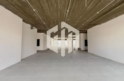 مساحات مكتبية - استوديو - 2 حمامات للايجار في شارع التسعين - التجمع الخامس - مدينة القاهرة الجديدة - القاهرة