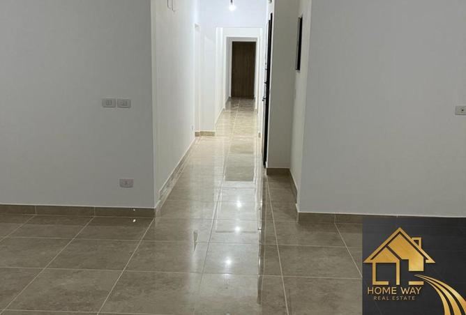 7911950 - Property Image 3