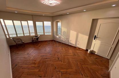 Apartment - 3 Bedrooms - 2 Bathrooms for sale in Stanley No 494 St. - Victoria - Hay Awal El Montazah - Alexandria