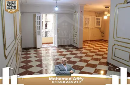 Apartment - 3 Bedrooms - 2 Bathrooms for sale in Mohammed Al Eqbal St. - Laurent - Hay Sharq - Alexandria