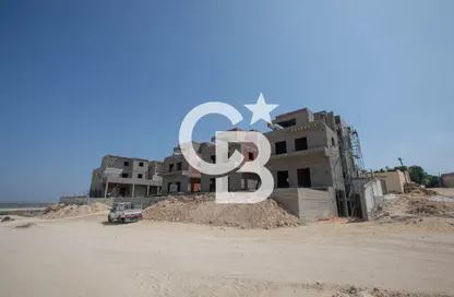 فيلا - 5 غرف نوم - 3 حمامات للبيع في طريق القاهرة برج العرب الصحراوى - كينج مريوط - حي العامرية - الاسكندرية