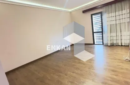 شقة - 3 غرف نوم - 4 حمامات للايجار في ذا كورت ياردز - كمبوندات الشيخ زايد - الشيخ زايد - الجيزة