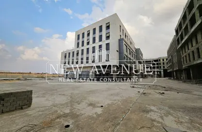 Office Space - Studio - 2 Bathrooms for sale in Swan Lake Residence - 5th Settlement Compounds - The 5th Settlement - New Cairo City - Cairo