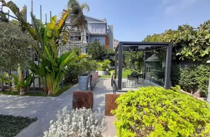 Villa - 7 Bedrooms - 7 Bathrooms for sale in Salah Salem St. - Roxy - Heliopolis - Masr El Gedida - Cairo
