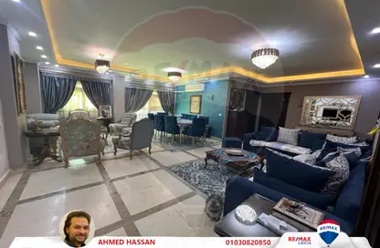 Apartment - 3 Bedrooms - 2 Bathrooms for sale in Divided from Al Kafrawy St. - 2nd District - 6 October City - Giza