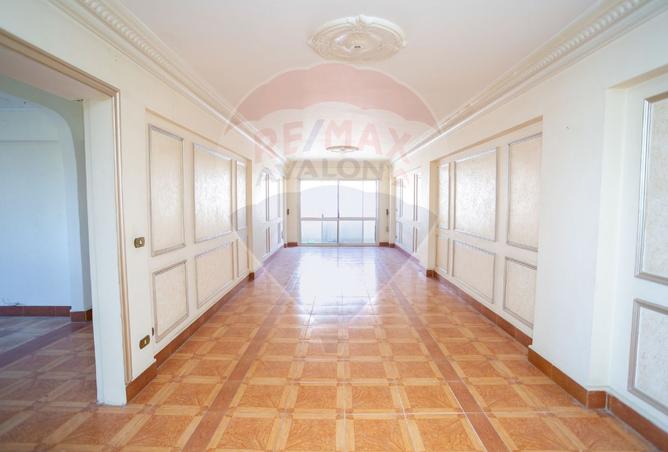 8062744 - Property Image 2