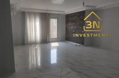 شقة - 2 غرف نوم - 2 حمامات للايجار في فيلدج جيت - المستثمرين الجنوبية - مدينة القاهرة الجديدة - القاهرة