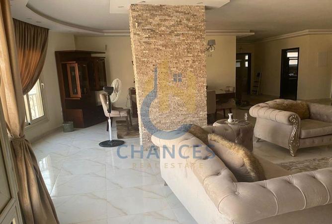 8195076 - Property Image 3