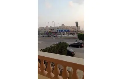 شقة - 4 غرف نوم - 3 حمامات للبيع في طريق بيفرلي هيلز - الحي السابع عشر - الشيخ زايد - الجيزة